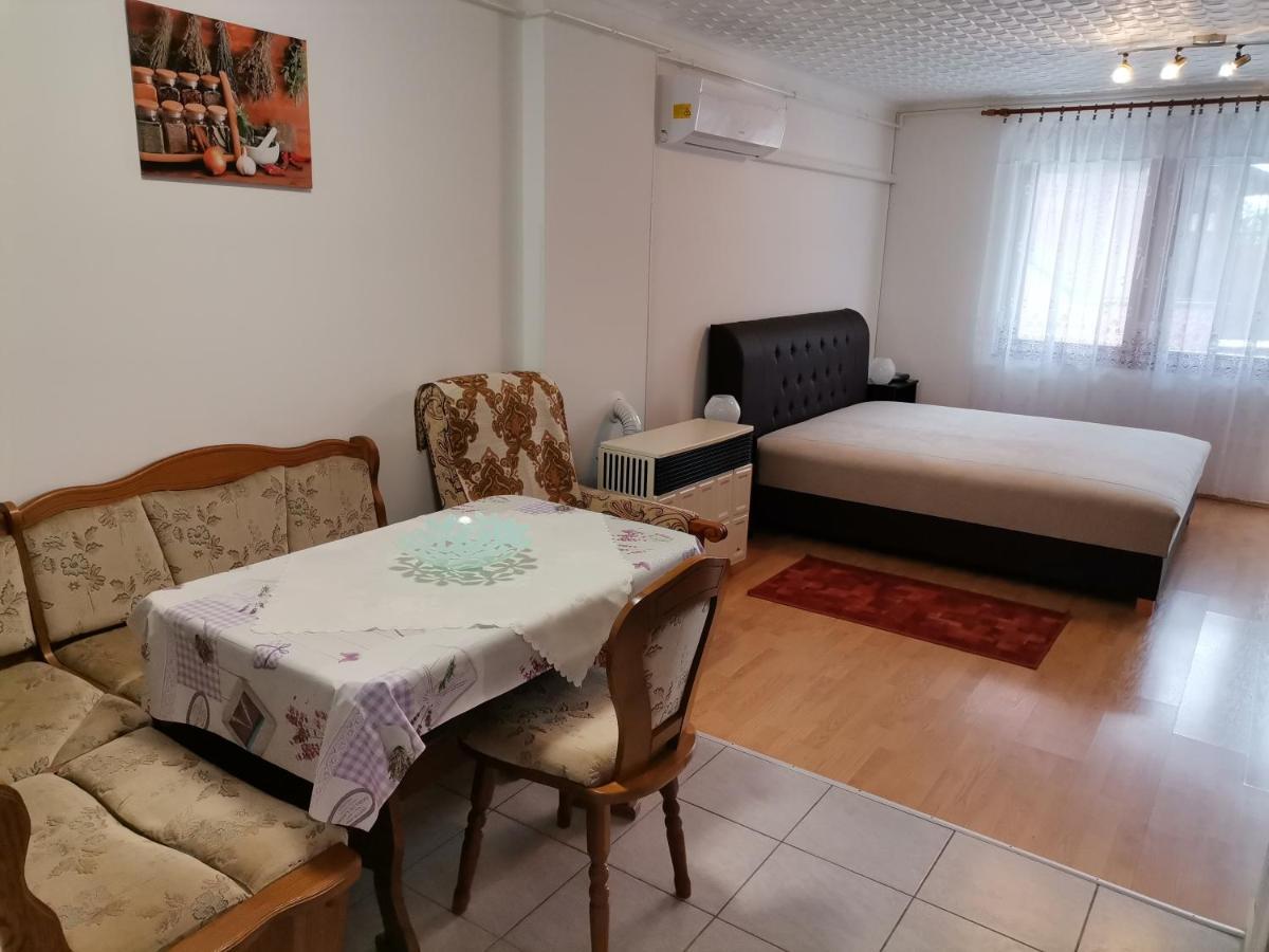 Aida Apartman Harkány Buitenkant foto